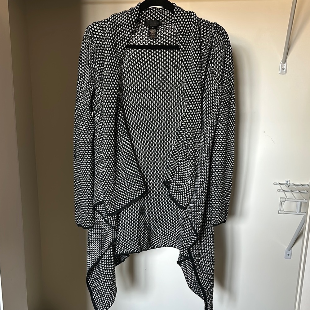 lovposh Black and White Open Front Cardigan